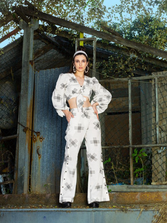 Front-Knot Crop Top and Wide-Leg Trouser Resort Co-ord – Geometric