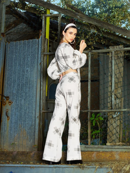 Front-Knot Crop Top and Wide-Leg Trouser Resort Co-ord – Geometric